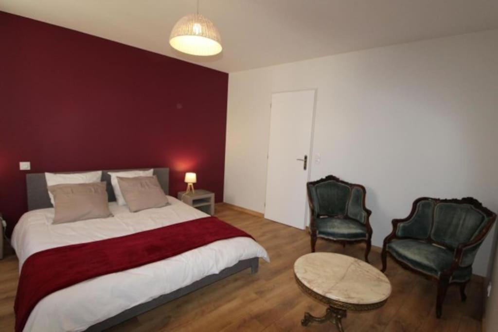 Petit Appartement Confortable Châteaubourg Buitenkant foto